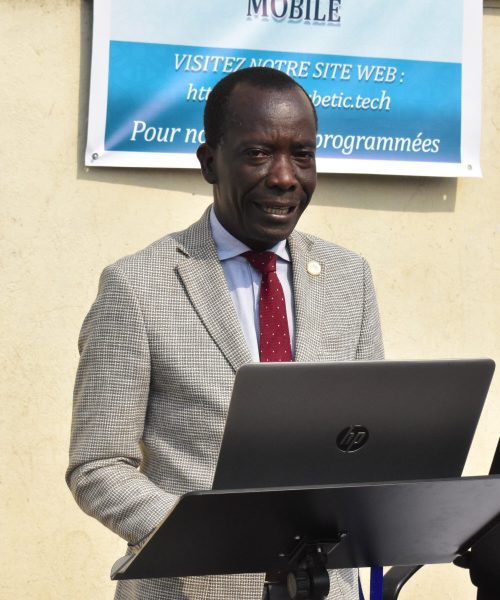 Nathan Ntahondi, président de CBETIC prononçant le mot liminaire